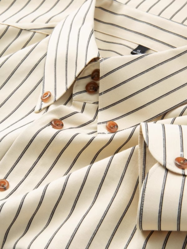 Muška slim-fit košulja s vertikalnim prugama, dugi rukav, širok ovratnik, bez peglanja