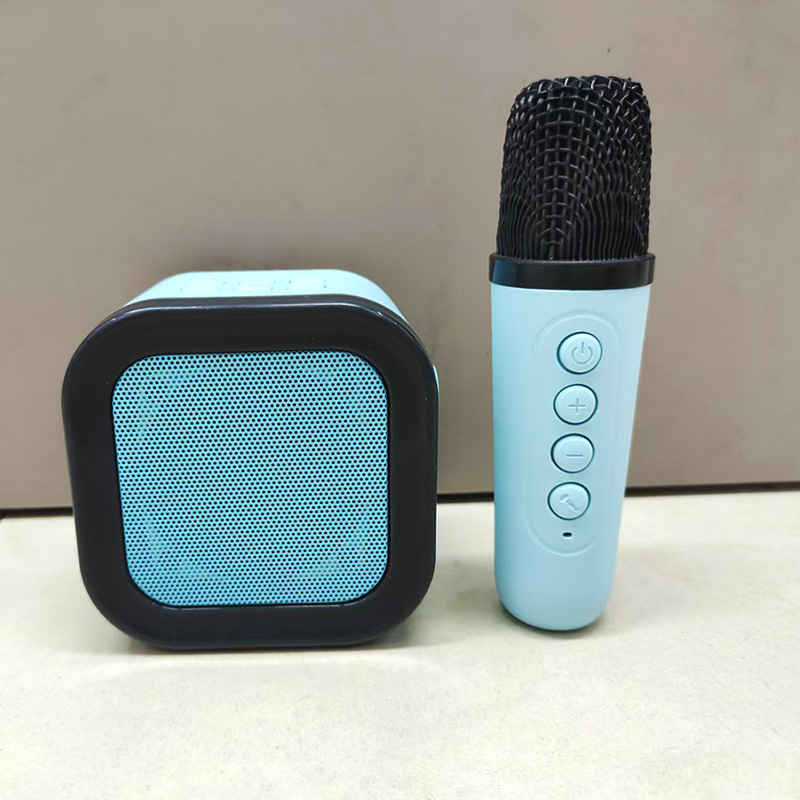 Bluetooth karaoke zvučnik s integriranim mikrofonom – IPX7 vodootporan, BT 5.0, 100 Hz–20 kHz, SNR ≥70 dB, ugrađena baterija 500–800 mAh