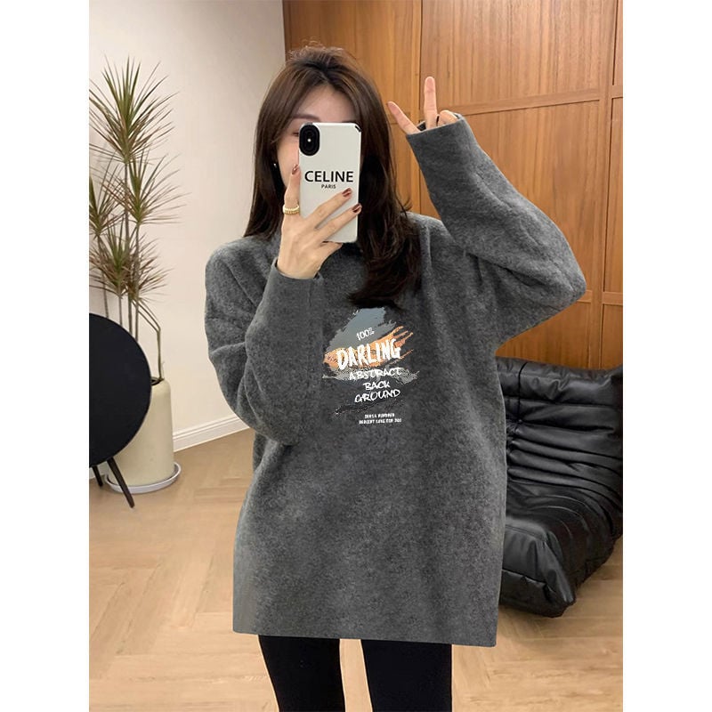 Tricou din poliester cu mânecă lungă, guler rotund, lungime medie, cald, imprimat, croială dreaptă