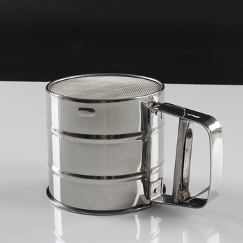 Kétrétegű liszt-szitó pohár, 24-es hálóval, félautomata kézi működés, rozsdamentes acélból