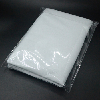 Panou din bumbac cu tehnică needle-punched, cu adeziv pe o singură parte | Material compozit poliester-bumbac | Opțiuni de greutate: 80 g, 120 g, 200 g | Pentru căptușeală de haine și căptușeală DIY