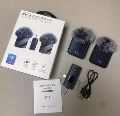 Lavalier mikrofón pre živé vysielanie – potlačenie šumu, omnidirekčný príjem, frekvenčné rozpätie 20 Hz–20 kHz, SNR ≥70 dB, vstavaná batéria, výdrž batérie 1–3 h