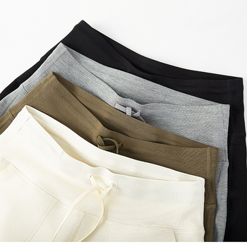 Modal anyagú, magas derekú, egyenes szabású női nadrág, könnyed viselet, magas rugalmasság, bőr-szerű érzet (50–70% Modal, 30–50% Poliészter)