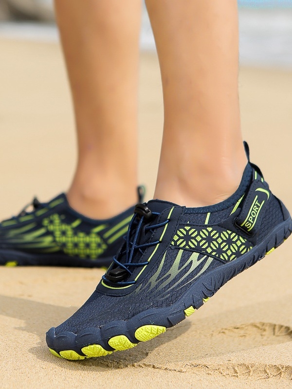 Παπούτσια ποταμού για πεζοπορία — διαπνέον επάνω μέρος από διχτυωτό ύλικό, γρήγορο στέγνωμα, χαμηλό ύψος, ελαστική λουρί κλεισίματος, αντιολισθητική καουτσούκ σόλα