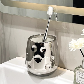 Căni ceramice pentru clătire a gurii pentru cuplu, cu suport – set de baie luxos (2 buc.)