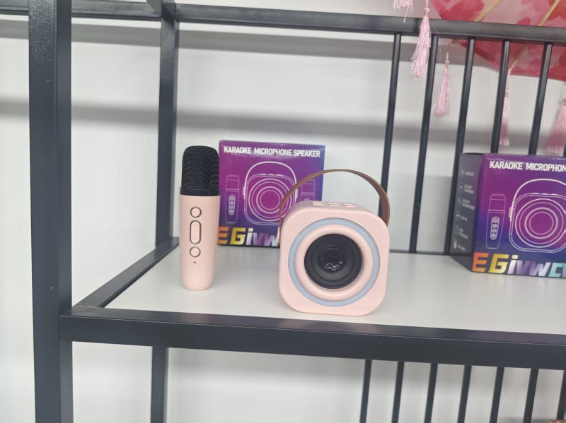 Boxă Bluetooth Karaoke All-in-One cu Microfon Wireless, Bluetooth 5.0, Baterie încorporată, 20 Hz–20 kHz, SNR ≥70 dB, 6 W