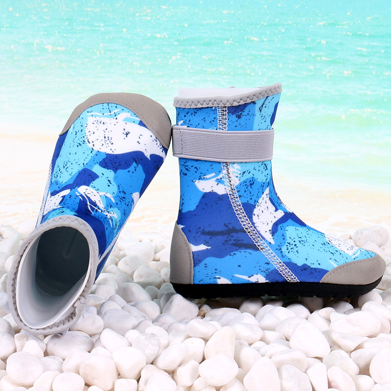 Παιδικά παπούτσια για περιπλάνηση σε ποταμό, μεσαίο ύψος, Velcro κλείσιμο, Lycra επάνω μέρος, αντιολισθητική εξωτερική σόλα από καουτσούκ