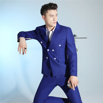 Muški slim-fit formalni kostim, jednofarbe boje, rever, zatvaranje: dupla vrsta s tri gumba, dugi rukavi, 3D patch džepovi, materijal: poliester smjesa, strojno pranje.