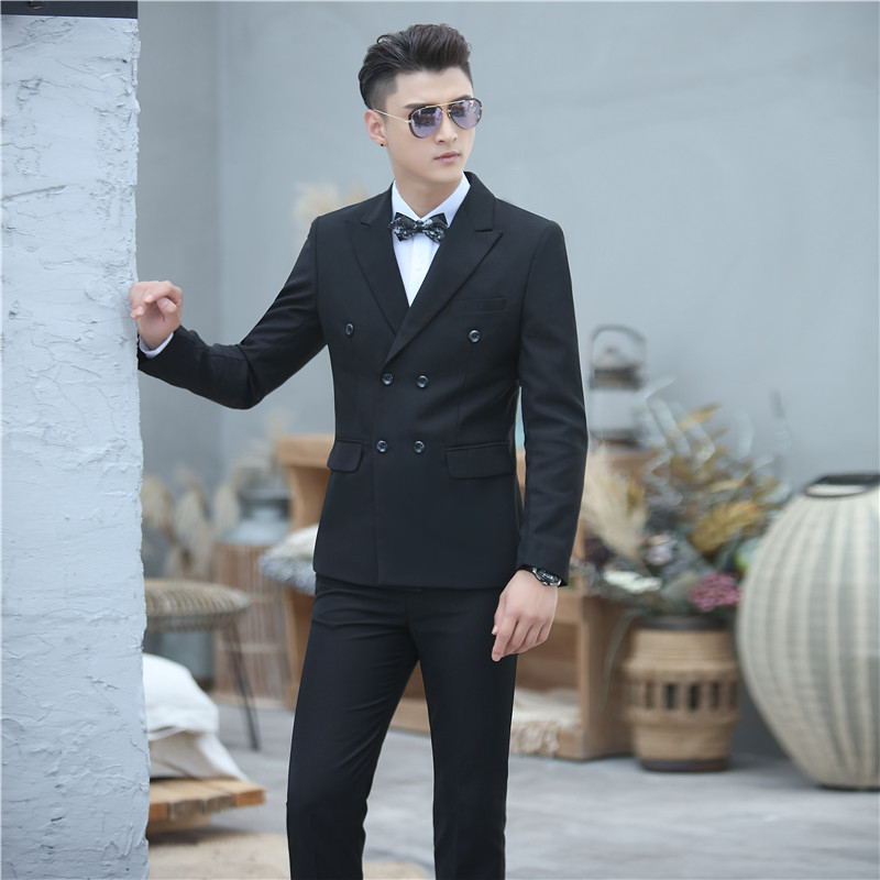 Muški slim-fit formalni kostim, jednofarbe boje, rever, zatvaranje: dupla vrsta s tri gumba, dugi rukavi, 3D patch džepovi, materijal: poliester smjesa, strojno pranje.