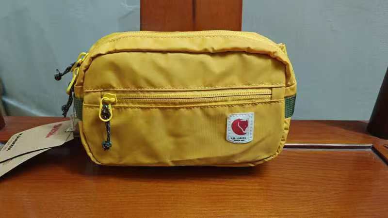 Sportska torbica za pojas s diagonom preko jednog ramena, vodootporna, velika kapaciteta (Poliester; Za muškarce)