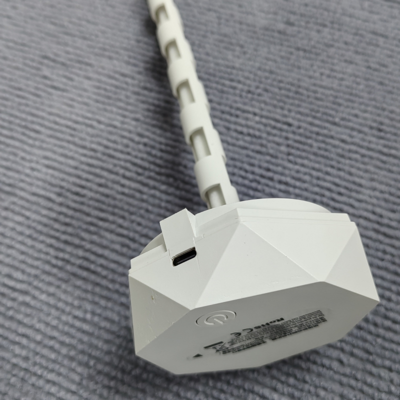 Υγραντήρας X6 με 3 εξόδους ομίχλης (δεξαμενή νερού 2,6–4 L, τροφοδοσία USB, κατάλληλο για χώρους έως 10 m²)