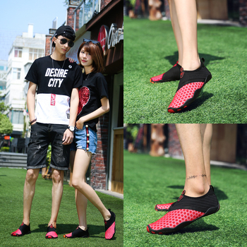 Υποδήματα νερού για εξωτερικές δραστηριότητες — Αντιολισθητικό, επάνω μέρος από ελαστικό ύφασμα, εξωτερική σόλα από φυσικό καουτσούκ, ενδιάμεση σόλα από καουτσούκ