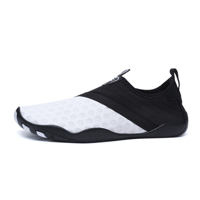 Υποδήματα νερού για εξωτερικές δραστηριότητες — Αντιολισθητικό, επάνω μέρος από ελαστικό ύφασμα, εξωτερική σόλα από φυσικό καουτσούκ, ενδιάμεση σόλα από καουτσούκ