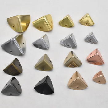 Προστατευτικό γωνίας από λαμαρίνα σιδήρου, ανθεκτικό στη φθορά, αξεσουάρ αποσκευών, Shangyi, άνοιξη 2024