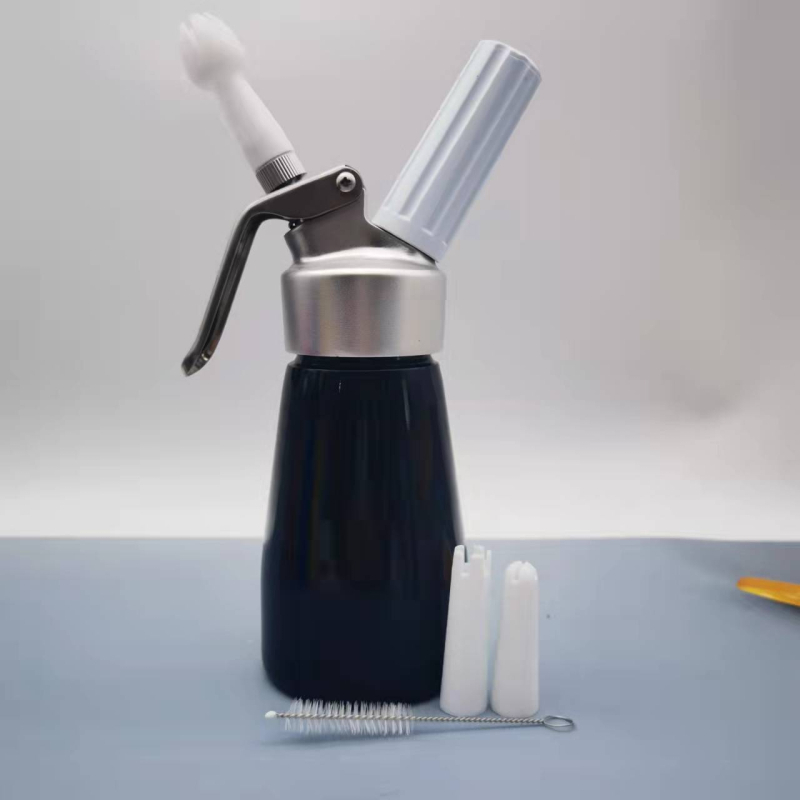 Aluminijski pištolj za kremu za ukrašavanje s nastavcima i vrećom za ukrašavanje, tijelo od aluminijske legure, moderni minimalistički stil