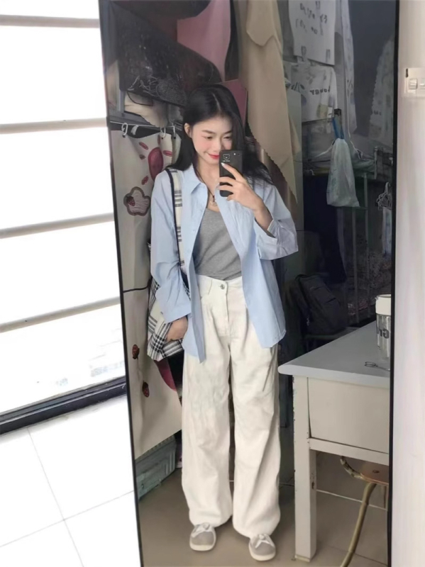 Cămașă polo în stil coreean, croială lejeră, mâneci lungi, poliester, fără călcare, nasturi în față