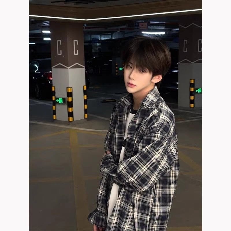 Cămașă polo în stil coreean, croială lejeră, mâneci lungi, poliester, fără călcare, nasturi în față