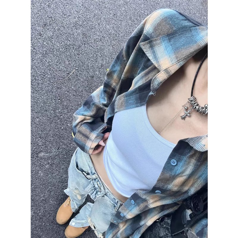 Cămașă polo în stil coreean, croială lejeră, mâneci lungi, poliester, fără călcare, nasturi în față