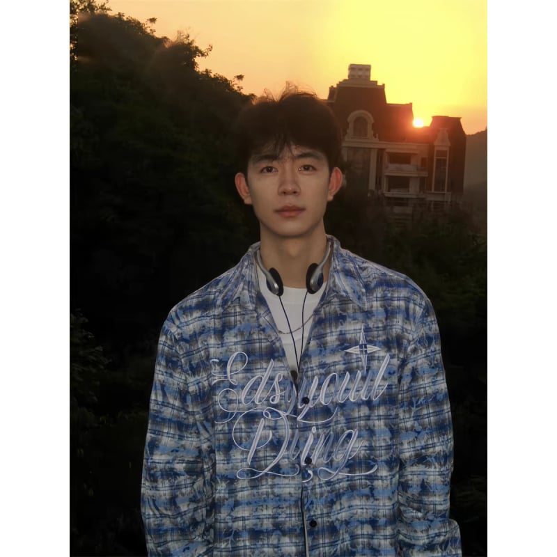 Cămașă polo în stil coreean, croială lejeră, mâneci lungi, poliester, fără călcare, nasturi în față