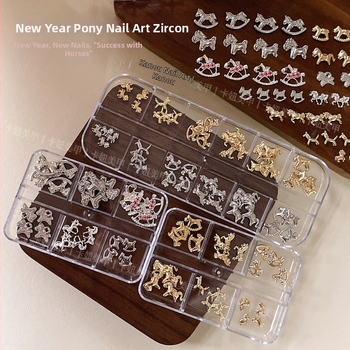 Dekoracije za nokte Godina konja, 12-grid mješavina cirkonija, legura, kod Z2HJ146, Serija Princeza, Crtani uzorak, Stil laganog luksuza, Instagram stil