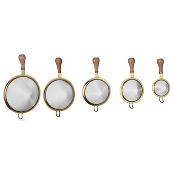 304 rozsdamentes acélból készült filterháló bükkfa fogantyúval – csúszásmentes, égés elleni.