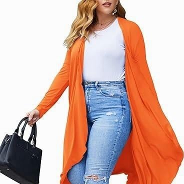 Palton bărbătesc — guler înălțat, închidere cu nasturi pe o singură linie, subțire, croială mulată, țesătură Modal