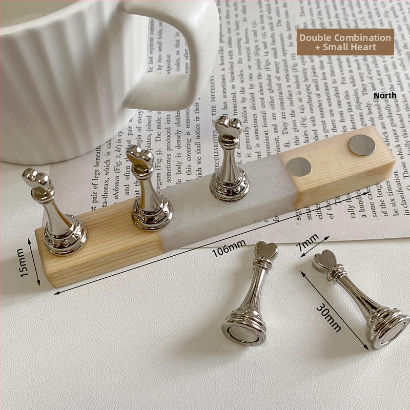 Držač za manikuru s podrškom za prste – materijal: metal, legura, smola, akril; uzorak: blokovi i šahovnica; serija: Princess; težina: 80 g po setu