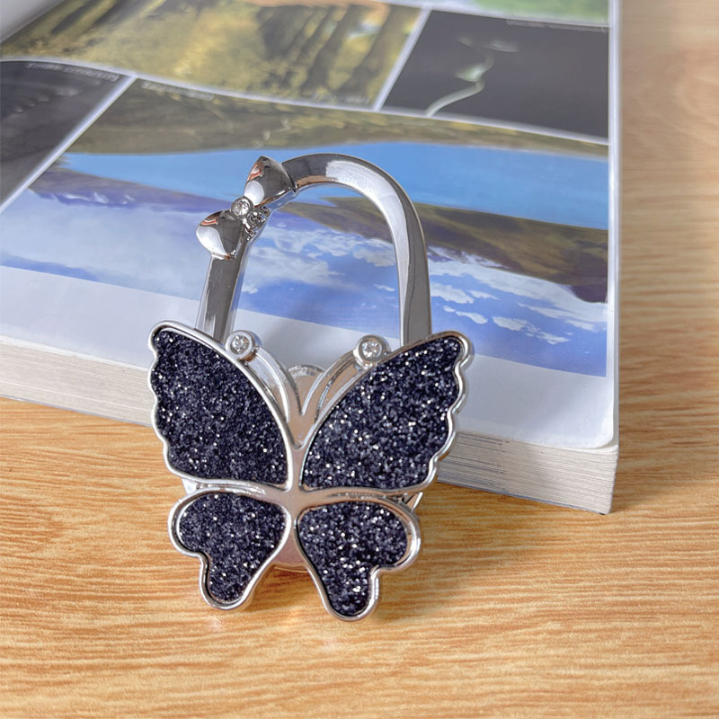 Αναδιπλούμενος γάντζος, κράμα ψευδάργύρου, μονός γάντζος, μοντέρνος μινιμαλιστικός σχεδιασμός, μέγιστο φορτίο 3–5 κιλά.