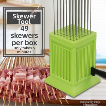 Železná grilovacia vidlica na špízy — nástroj na nabodávanie mäsa pre domáce použitie