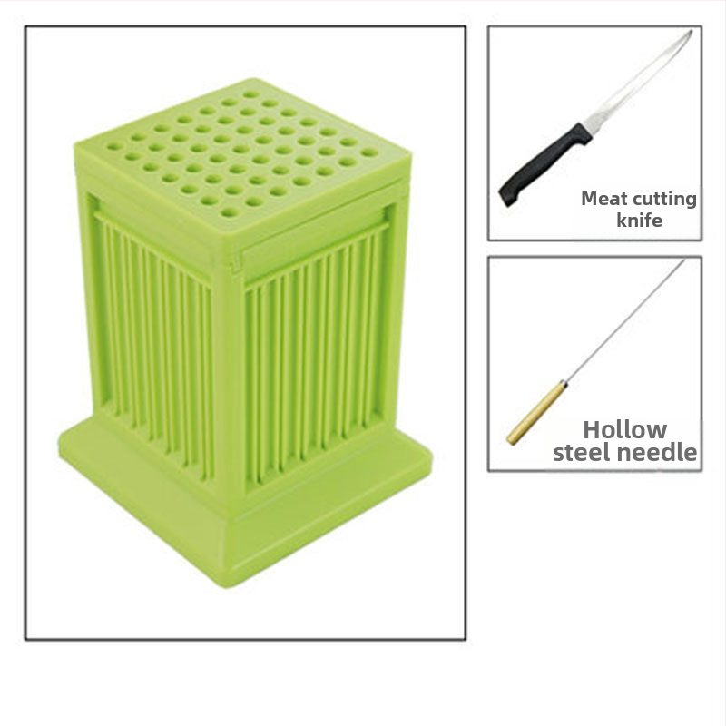 Železná grilovacia vidlica na špízy — nástroj na nabodávanie mäsa pre domáce použitie