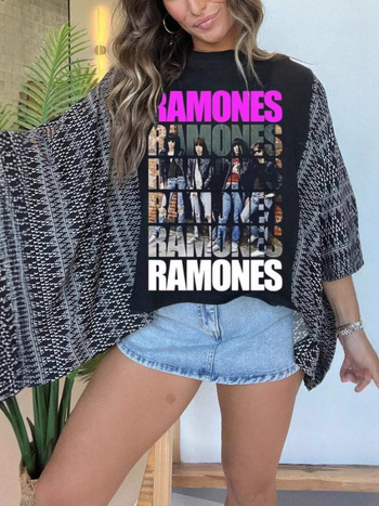 Ženski top s bat rukavima, anime uzorak, 95% poliester, okrugli izrez, dolman rukavi, duljina 50–65 cm