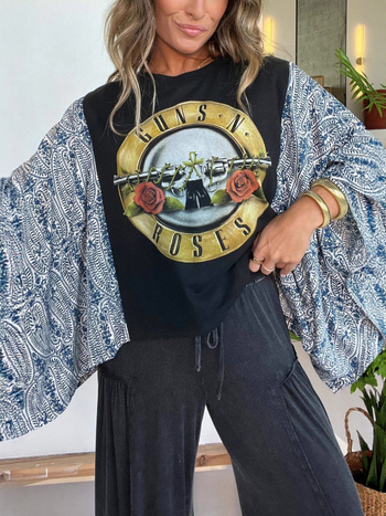 Ženski top s bat rukavima, anime uzorak, 95% poliester, okrugli izrez, dolman rukavi, duljina 50–65 cm