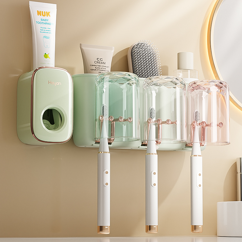 Стенен автоматичен изстисквач за паста за зъби и държач за четки за зъби
