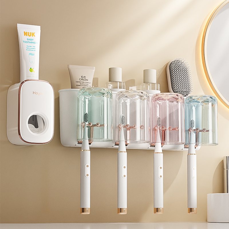 Стенен автоматичен изстисквач за паста за зъби и държач за четки за зъби