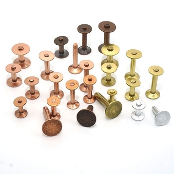 Kožni metalni dodaci za torbe i kaiše s nitima — materijal: drugi; obrada: vezenje; porijeklo: drugo; uzorak: drugo