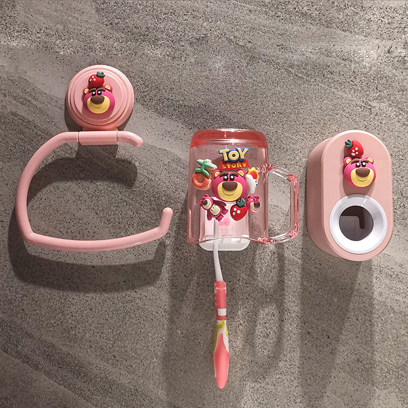 Plastični stalak za ručnike u dječjoj kupaonici s crtić dizajnom, nije uvezen