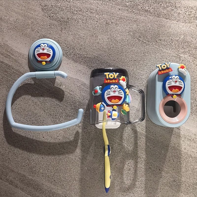 Plastični stalak za ručnike u dječjoj kupaonici s crtić dizajnom, nije uvezen