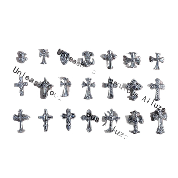 Nail art metalni dodaci s križem – mika prah, lančani uzorak, sladak retro punk stil