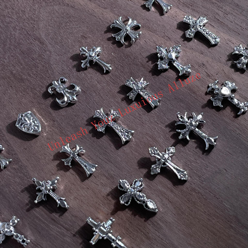 Nail art metalni dodaci s križem – mika prah, lančani uzorak, sladak retro punk stil