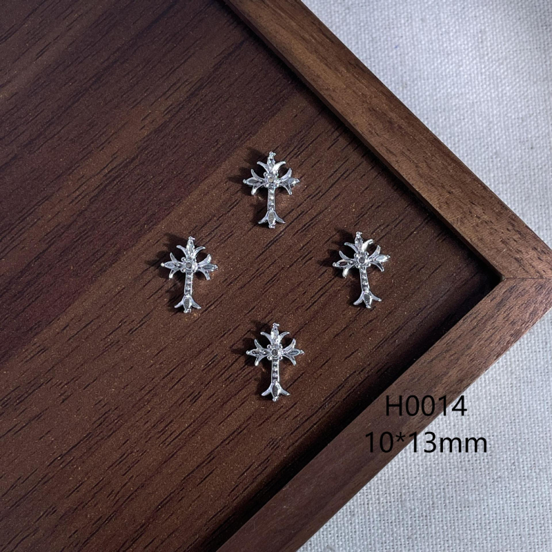 Nail art metalni dodaci s križem – mika prah, lančani uzorak, sladak retro punk stil