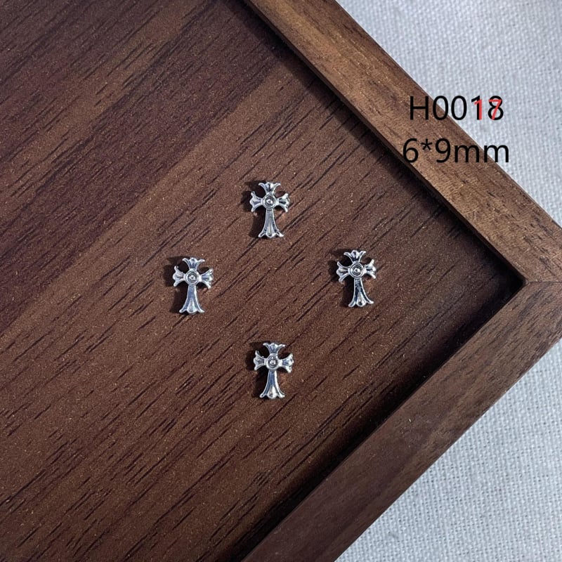Nail art metalni dodaci s križem – mika prah, lančani uzorak, sladak retro punk stil