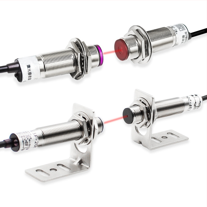 Laserový IR optoelektrický spínač cez lúč, dosah 20 m, 12 V vstup, 1 μs odozva, IP65