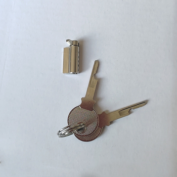 Zaključavanje za vitrinu zamrzivača sa staklenim vratima – klizna dvostruka vrata, model Xs1014, šifra Bgs, branda NR, materijal bakar-željezo, duga verzija, moderni minimalistički stil