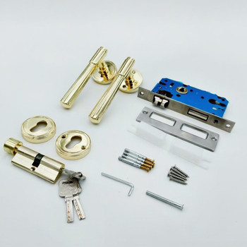 Tiha dijeljena brava za unutarnja drvena vrata s aluminijskom ručkom — model 08-777, marka Super Classic, stil moderni minimalistički
