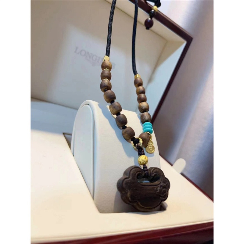 Ogrlica s medalom od Agarwooda i lotosa, izvorni dizajn Xianzuo — Broj proizvoda: Agarwood Original Chain — Materijal privjeska: Agarwood drvo — Opseg: 3.236.500