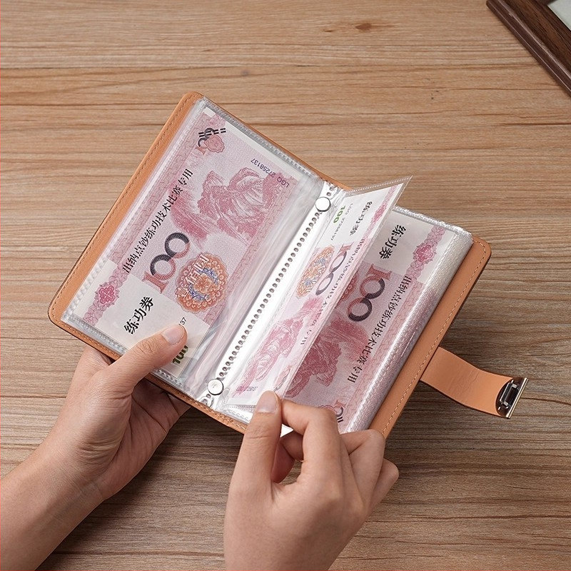 Bilježnica s ovitkom od imitacije kože u krokodilskom uzorku, zaključavanje lozinkom, veza s labavim listovima, papir 40 gsm, 50–100 stranica