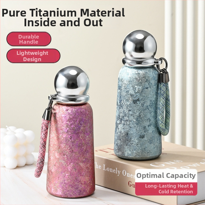 Titanové izolačné pohár, 6–12 h izolácie, skrutkovací uzáver, prenosný, darčekové balenie