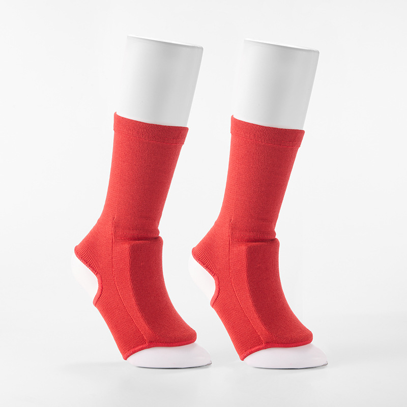 GležnjaProtektor s pjenu za boksačke i Muay Thai treninge – univerzalna zaštita gležnja za outdoor trening