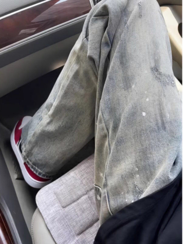Traperice s printom splash ink, opuštenog kroja, srednji pojas, zatvarač, ravne nogavice