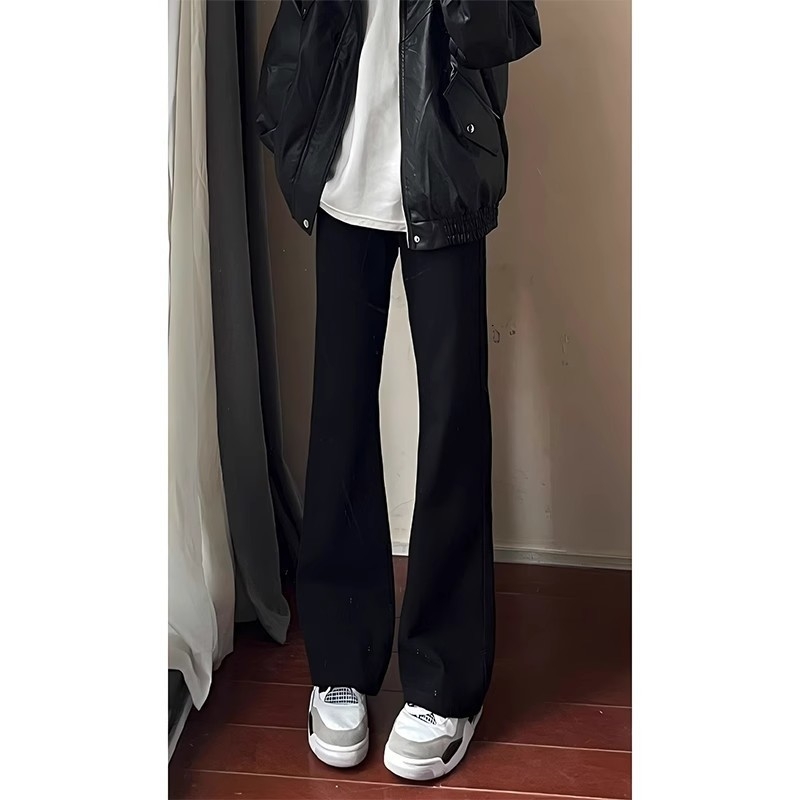 Traperice od denima sa srednjim podignutim strukom, slim-fit, mikroelastičnost, ravni kroj, zatvarač